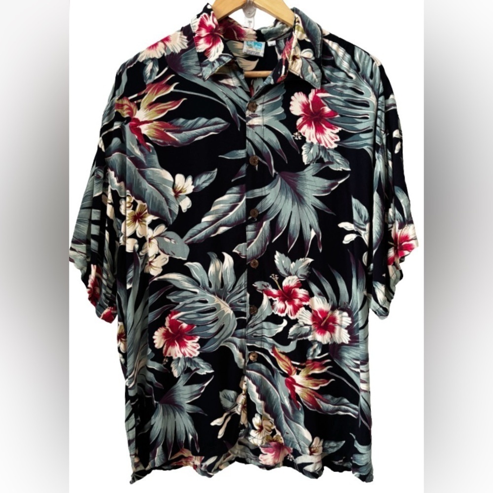 Makai designed in Hawaii s/s buttn down SZ XLresortwear Hawaiian tiki